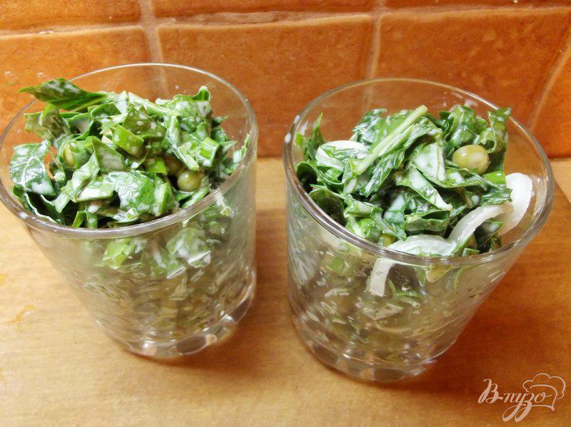 Фото приготовление рецепта: Салат с зеленым гороком шаг №8