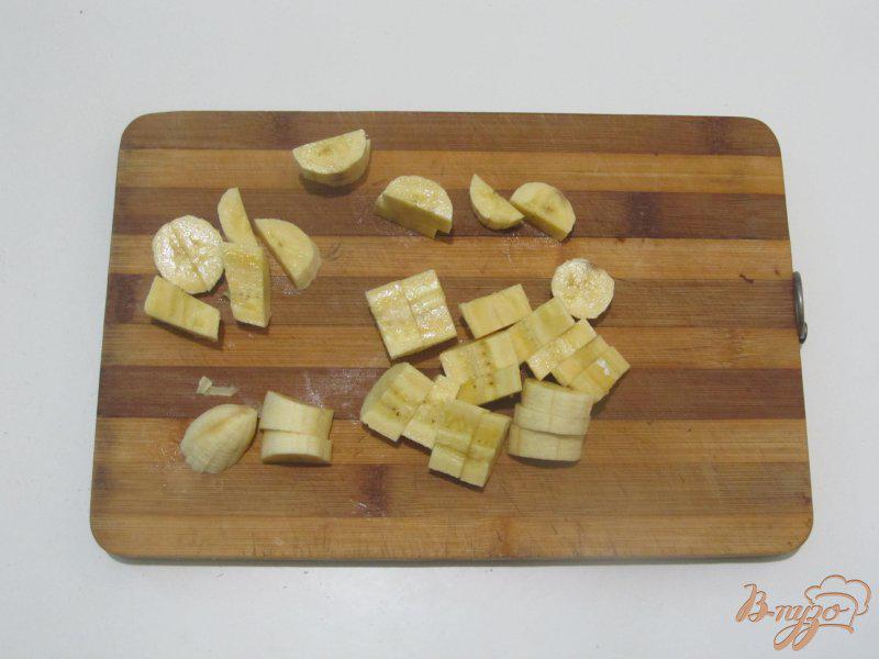 Фото приготовление рецепта: Бананово-творожный десерт шаг №2