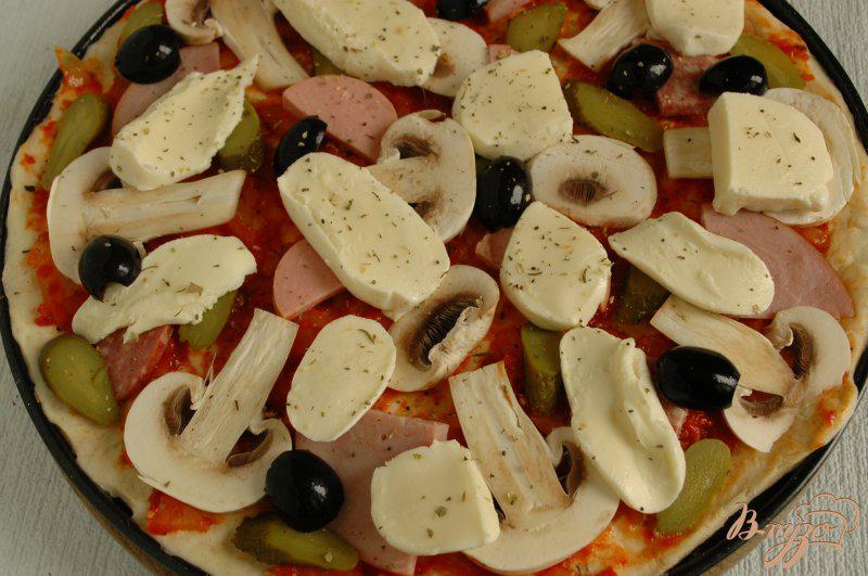 Фото приготовление рецепта: Пицца «Viva Italia» шаг №3