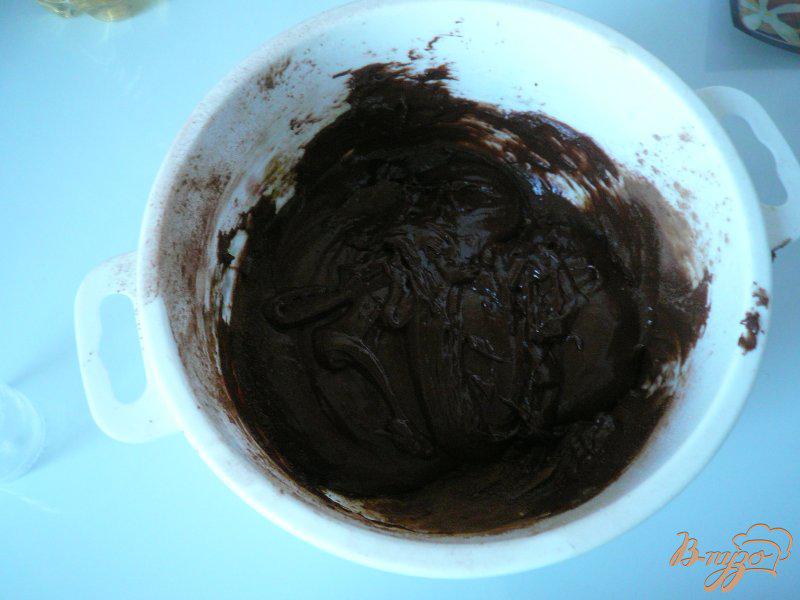 Фото приготовление рецепта: Шоколадный кекс в мультиварке шаг №3