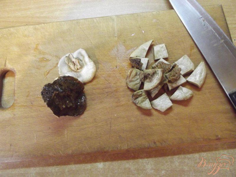 Фото приготовление рецепта: Суп с двумя видами грибов шаг №1