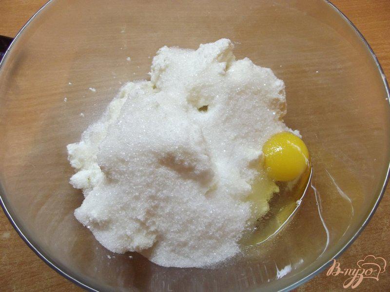 Фото приготовление рецепта: Нежная творожная запеканка с ванилью шаг №3