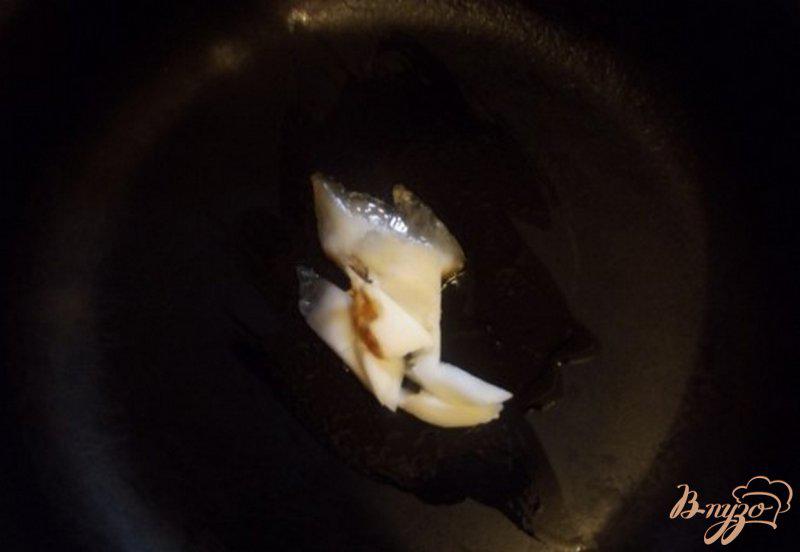 Фото приготовление рецепта: Паста грибная с чесноком шаг №2