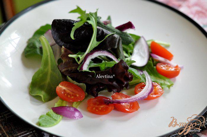 Фото приготовление рецепта: Салат с говядиной , соусом из  каперсов и петрушки шаг №3