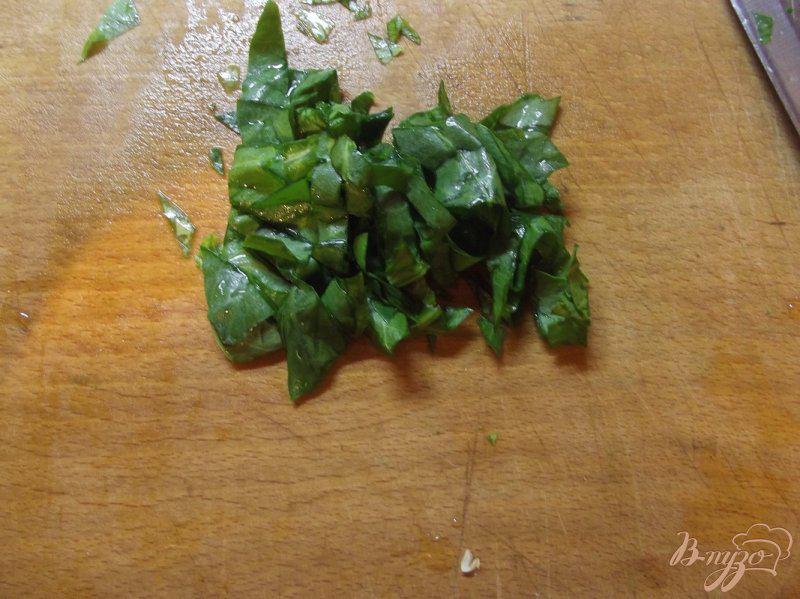Фото приготовление рецепта: Салат с сельдереем и кунжутом шаг №4