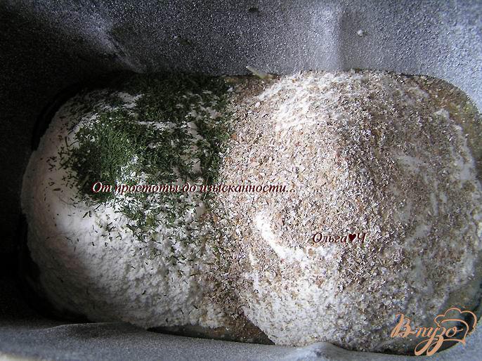 Фото приготовление рецепта: Хлеб с кабачком и укропом шаг №2