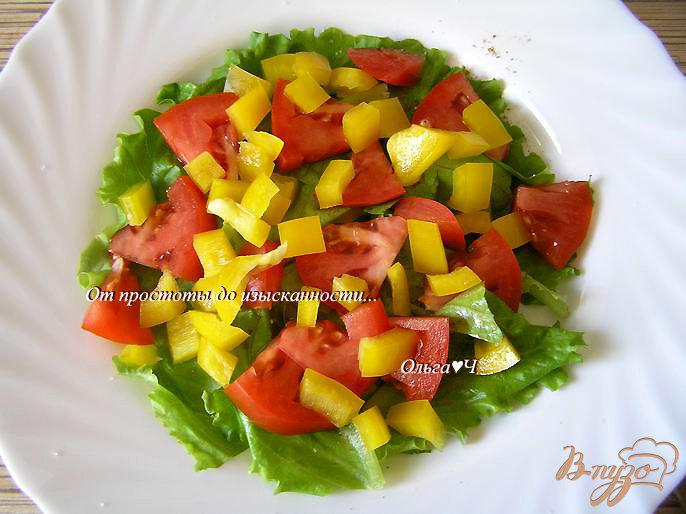 Фото приготовление рецепта: Овощной салат с перепелиными яйцами шаг №2
