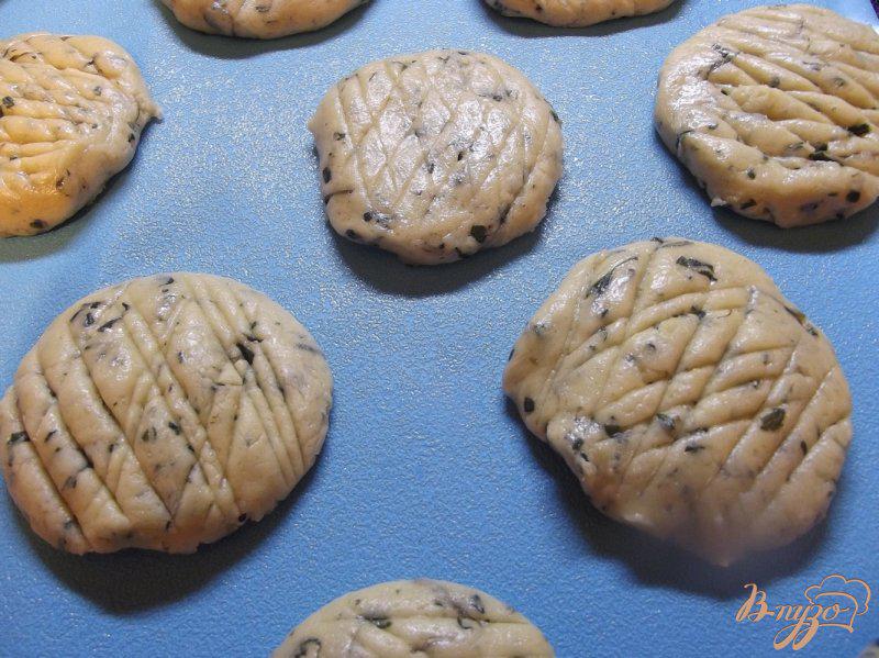 Фото приготовление рецепта: Мягкое печенье с мятой шаг №7