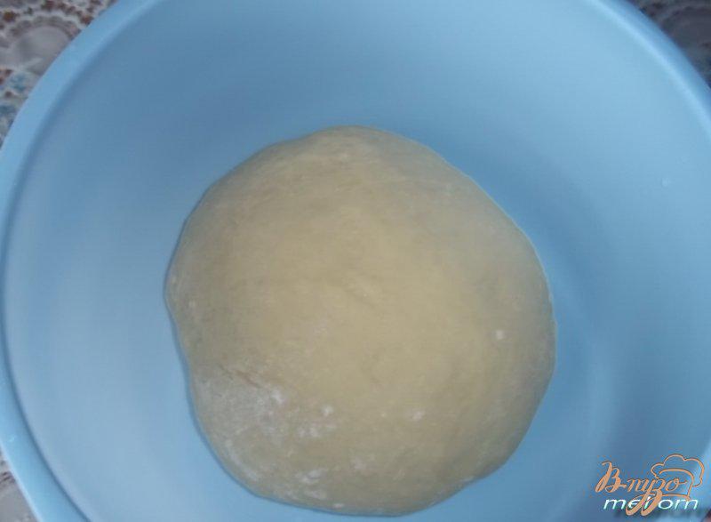 Фото приготовление рецепта: Пирог с карамельно-ореховой посыпкой шаг №2