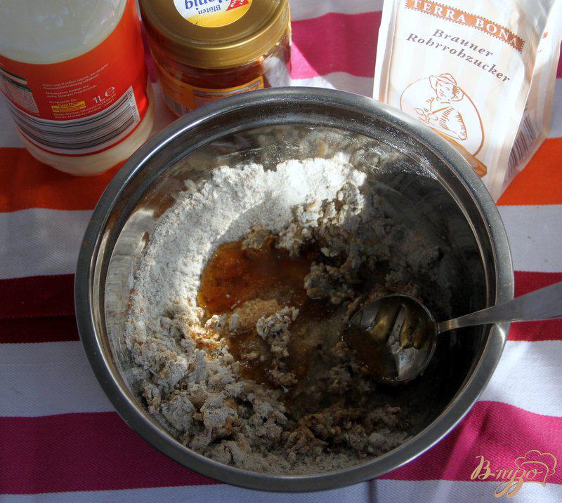 Фото приготовление рецепта: Орехово-ржаное печенье шаг №3