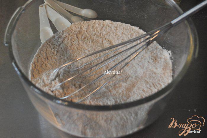 Фото приготовление рецепта: Клюквенный кекс с глазурью шаг №2