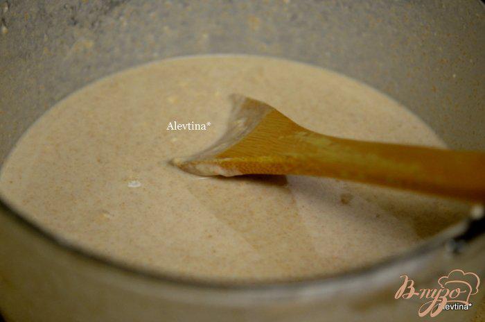 Фото приготовление рецепта: Вафли из цельнозерновой пшеницы на дрожжах шаг №2