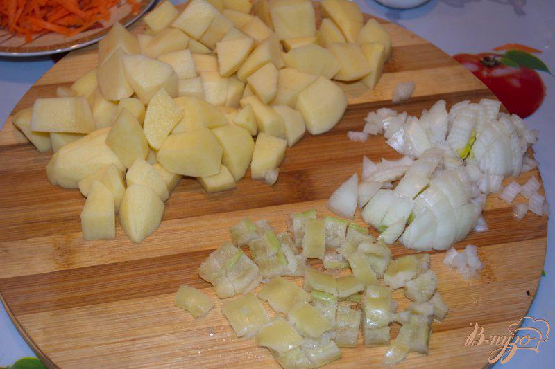 Фото приготовление рецепта: Суп с сырными шариками-клецками шаг №5