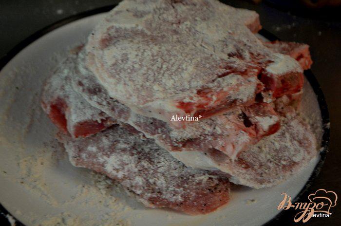 Фото приготовление рецепта: Свиные котлеты  с кленово-имбирным соусом шаг №1