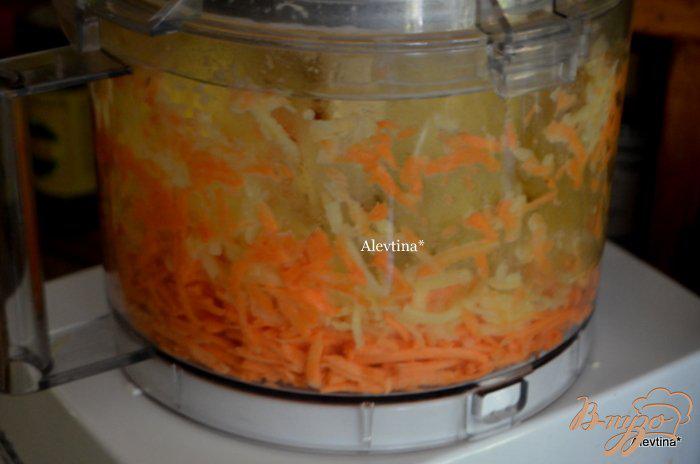 Фото приготовление рецепта: Южные латкес со сметанным соусом шаг №1