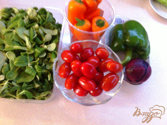 Фото приготовление рецепта: Салат овощной с кальмарами шаг №3