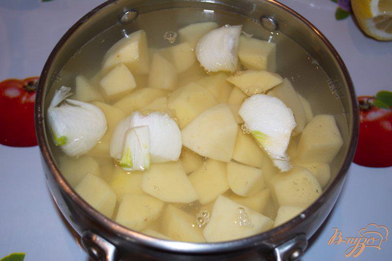 Фото приготовление рецепта: Вареники с укропом и картофелем шаг №1