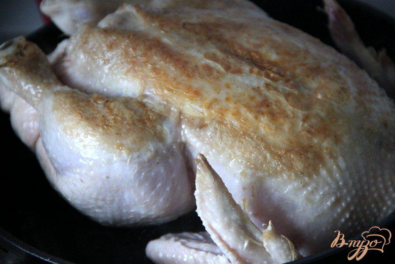 Фото приготовление рецепта: Курица, запечённая в сидре, с яблоками и луком шаг №1