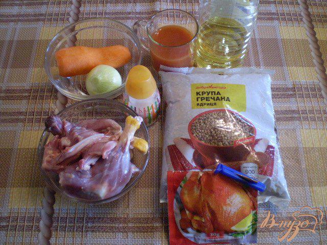 Фото приготовление рецепта: Гречка с томатом и уточкой шаг №1