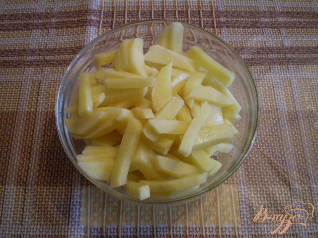 Фото приготовление рецепта: Фриттата с картофелем и сыром шаг №2