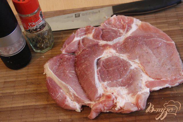 Фото приготовление рецепта: Свиной рулет в горчично сметанном соусе шаг №1