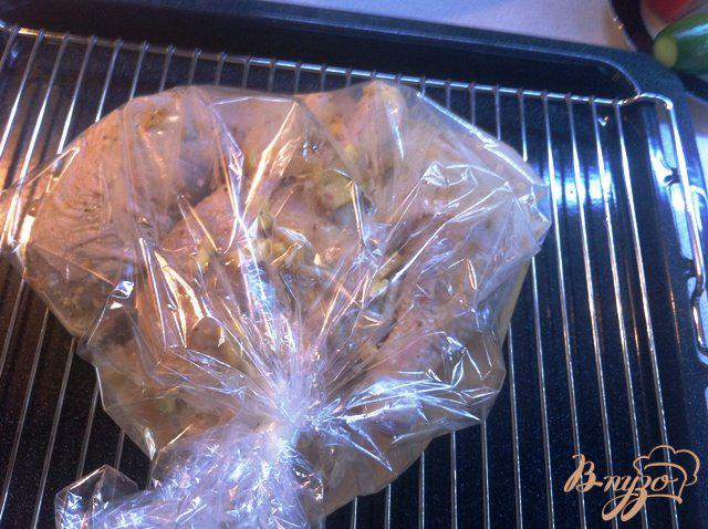 Фото приготовление рецепта: Куриные окорочка в специальном маринаде шаг №9
