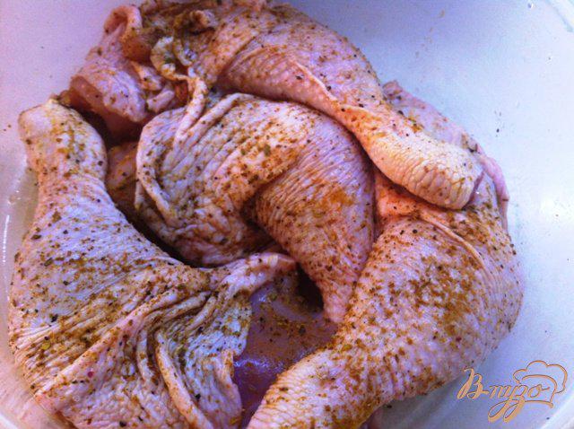 Фото приготовление рецепта: Куриные окорочка в специальном маринаде шаг №4