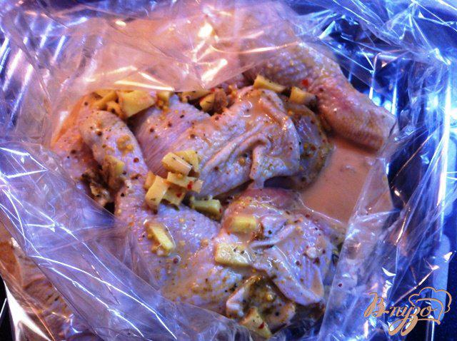 Фото приготовление рецепта: Куриные окорочка в специальном маринаде шаг №8