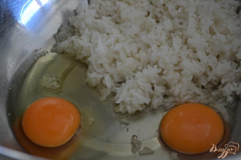 Фото приготовление рецепта: Рисовый пудинг с абрикосами шаг №1