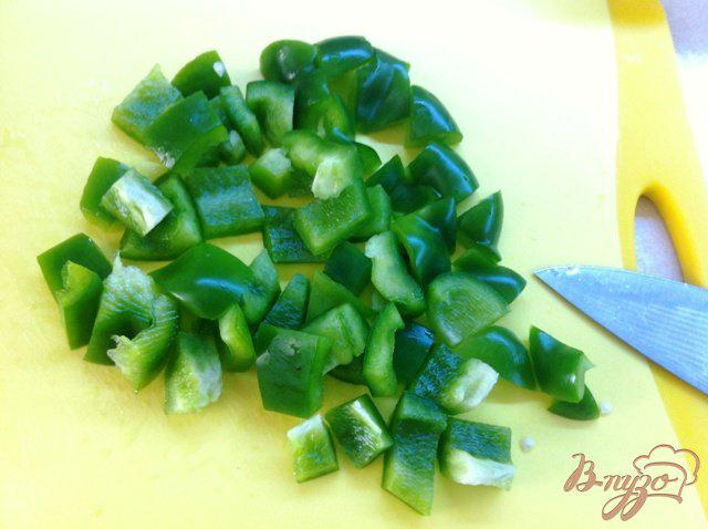 Фото приготовление рецепта: Салатный MIX с сыром фета и оливками шаг №3