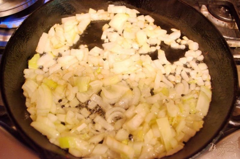Фото приготовление рецепта: Картофельные вареники с курицей шаг №4