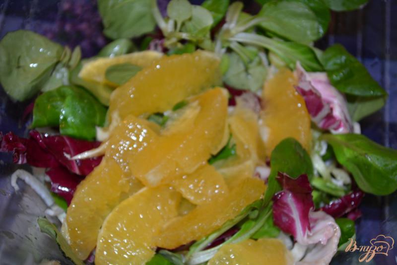 Фото приготовление рецепта: Нежный салат с апельсином и фенхелем шаг №4