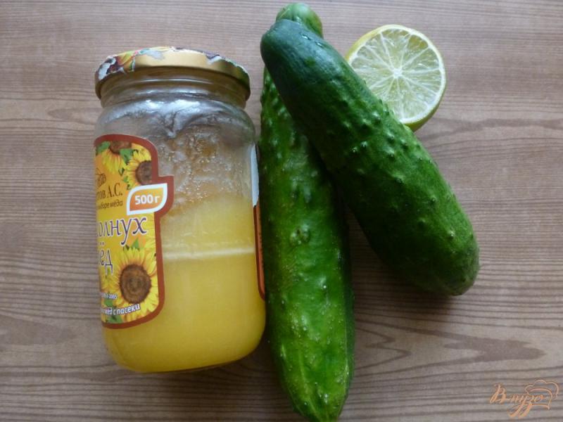 Фото приготовление рецепта: Лимонад из огурцов шаг №1