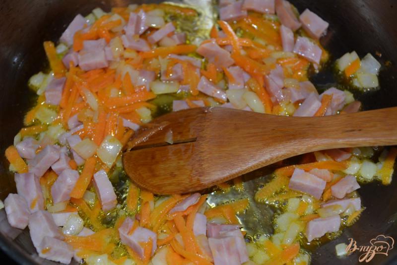 Фото приготовление рецепта: Сливочный суп с сыром и сырными палочками шаг №5