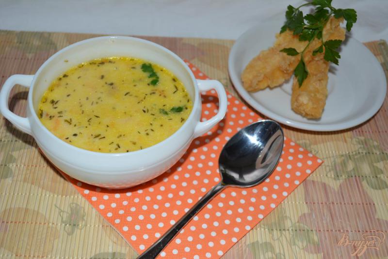 Фото приготовление рецепта: Сливочный суп с сыром и сырными палочками шаг №10