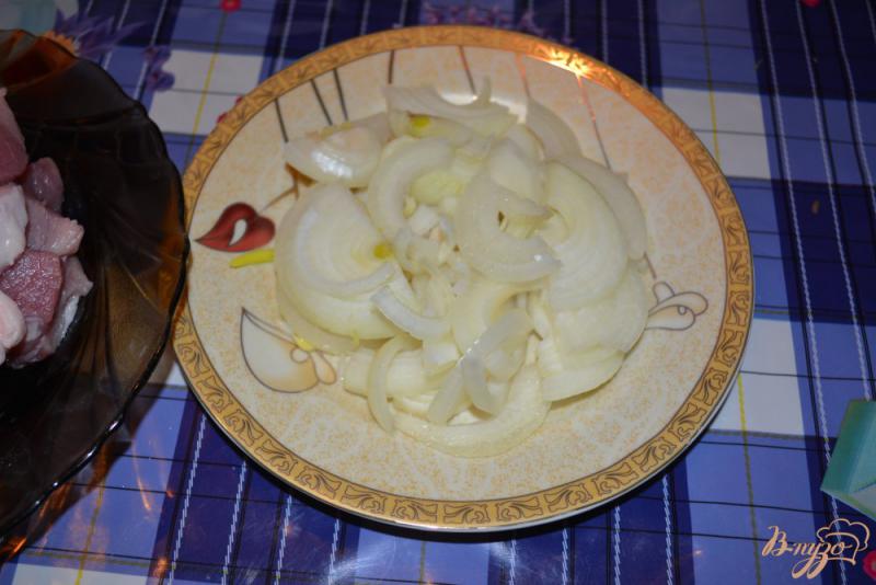 Фото приготовление рецепта: Свинина с изюмом шаг №2