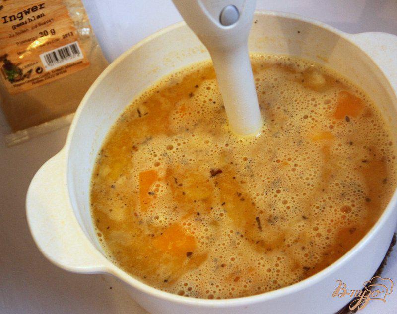 Фото приготовление рецепта: Тыквенный суп с фрикадельками шаг №4