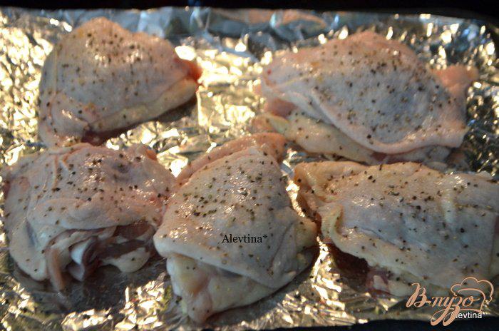 Фото приготовление рецепта: Куриные бедрышки с медово-розмариновой глазурью шаг №1