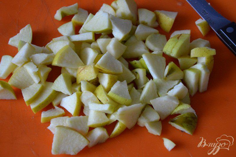 Фото приготовление рецепта: Яблочные слойки шаг №2
