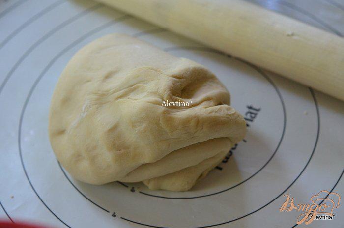 Фото приготовление рецепта: Тесто для пельменей или вареников  в хлебопечке шаг №2