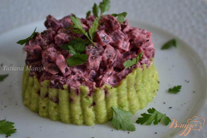 Фото приготовление рецепта: Салат из авокадо со свеклой шаг №3