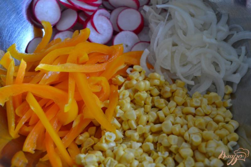 Фото приготовление рецепта: Овощной салат с миндалем шаг №2