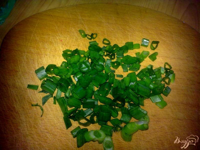 Фото приготовление рецепта: Салат «Молодо-зелено» шаг №3