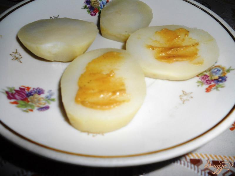 Фото приготовление рецепта: Простая закуска из сельди и картофеля шаг №3