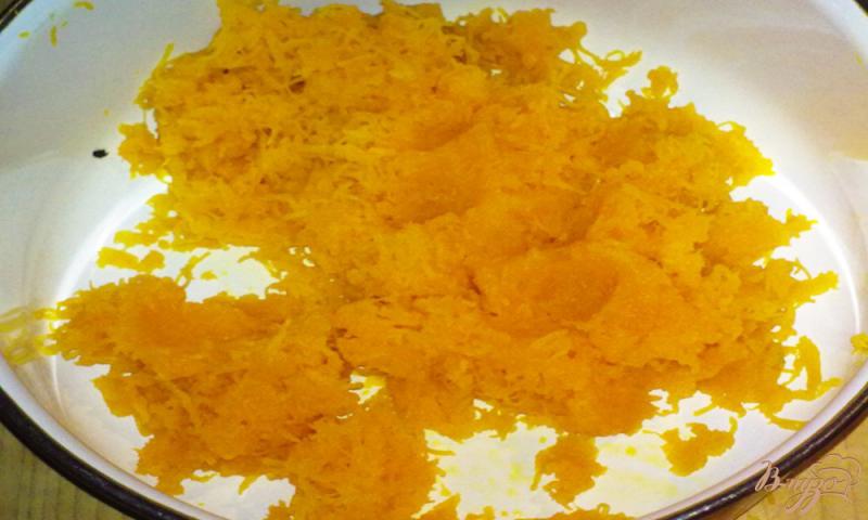 Фото приготовление рецепта: Кексы тыквенные с медом и апельсином шаг №1