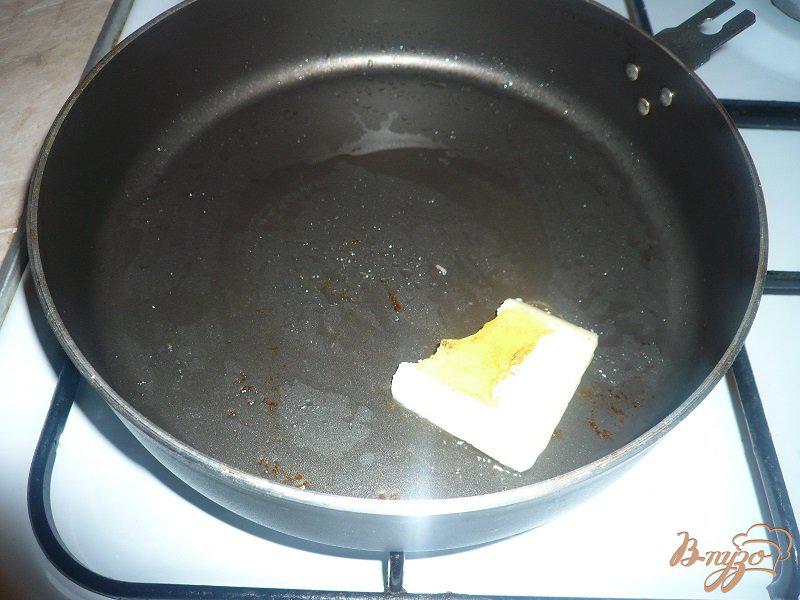 Фото приготовление рецепта: Жареная вермишель с тушёнкой шаг №3
