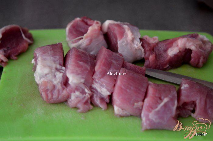 Фото приготовление рецепта: Свиные ломтики в карамеле шаг №1