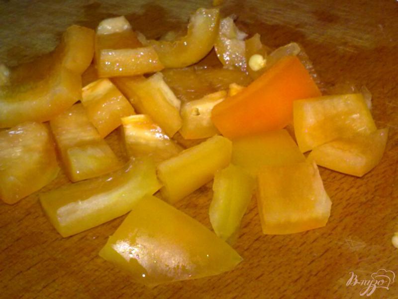 Фото приготовление рецепта: Салат с грушей и грейпфрутом шаг №2