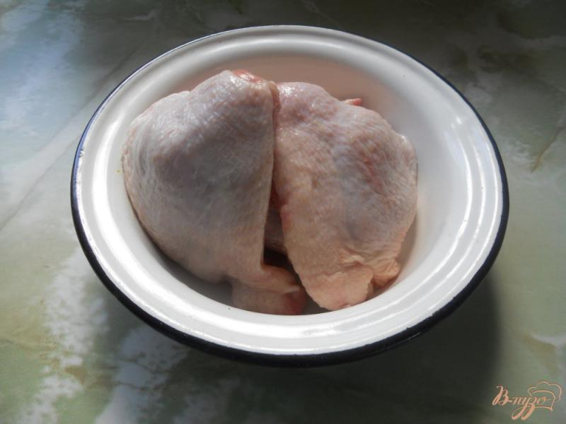 Фото приготовление рецепта: Куриные бедрышки маринованные в кефире шаг №1