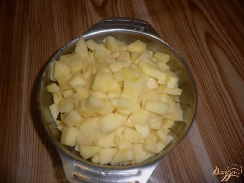 Фото приготовление рецепта: Картофельный суп с фрикадельками шаг №5